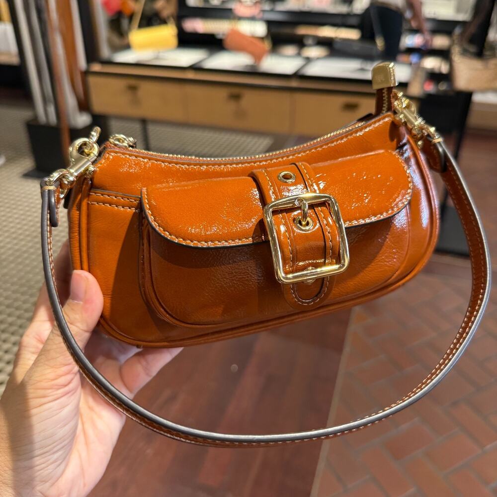 Coach Outlet Ashton Mini Shoulder Bag CDB19 Gold/Cinnamon - Picture 2 of 8